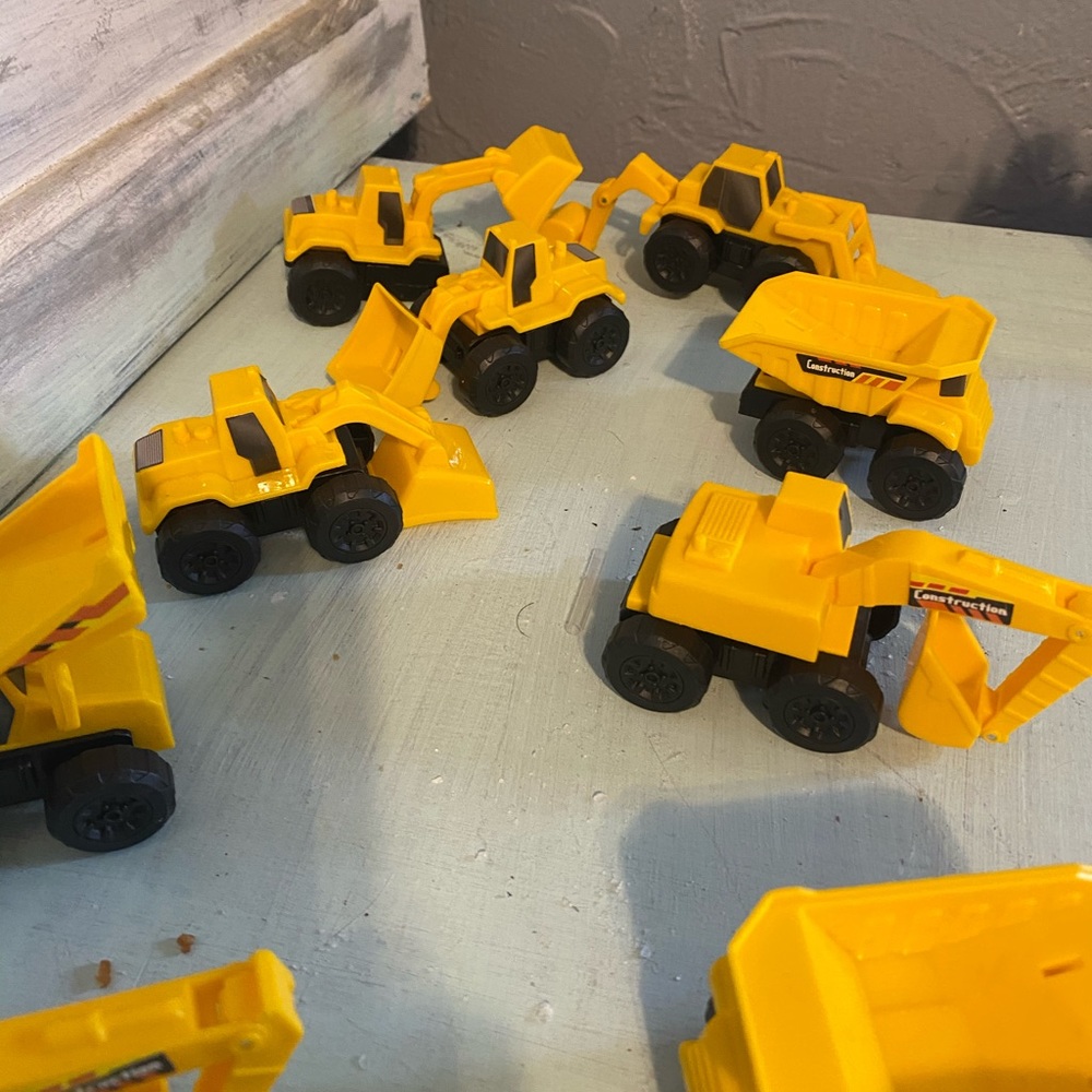 Toy tractor diggers